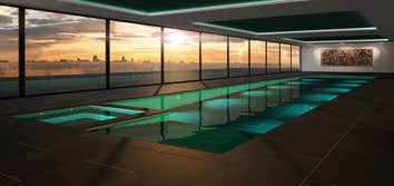 Hydraulic pool spa floor open