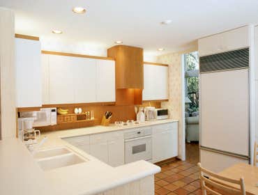 1988: Golden Balance Kitchen