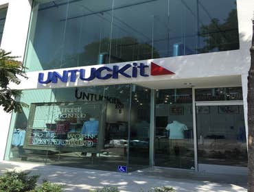 UNTUCKit - Los Angeles