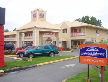 1996 hotel