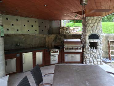 Outdoor Kitchens & Living Areas