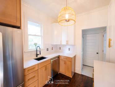 Warm Kitchen Remodel Step into our heartwarming haven! This cozy kitchen remodel radiates warmth and invites you to savor every moment.