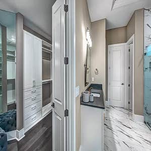 The Lake House The Lake House
Custom Home Build
Time Frame: 15 Months
3900 SQFT
4 Bedrooms
3.5 Bathrooms
3 Car Side Entry Garage
Vaulted...