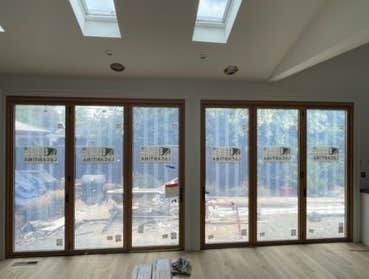 Lacantina Folding Doors