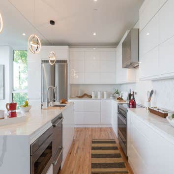 IY Development & Renovation Inc