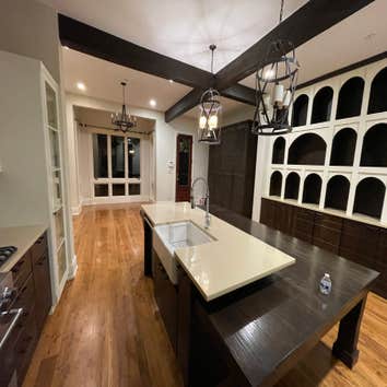4706 N Malden LLC