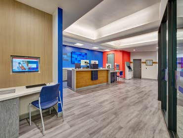 Reshaping Member Experience The San Leandro branch of 1st United Credit Union is such a popular location that there was often a consistent queue of mem