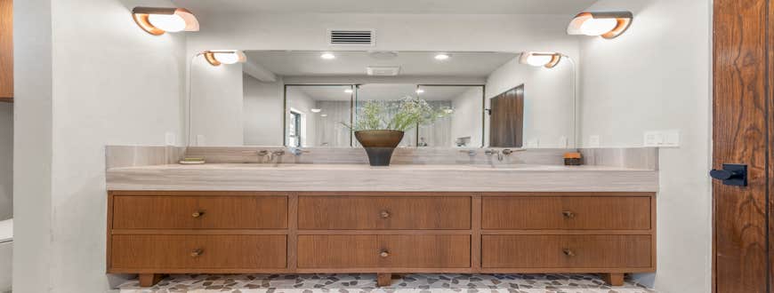 CUSTOM VANITY